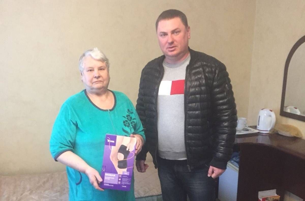 Дмитрий Евдокимов оказал помощь пенсионерке, прибывшей в Курск из ДНР
