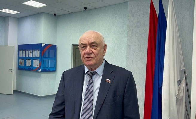 Владимир Резников присоединился к сбору гуманитарной помощи