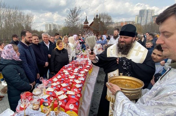 Александр Мажуга поздравил жителей Северо-Западного округа Москвы с праздником Светлой Пасхи
