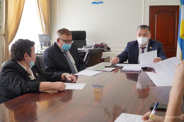 Депутат Городской Думы Улан-Удэ Чимит Бальжинимаев провел прием граждан